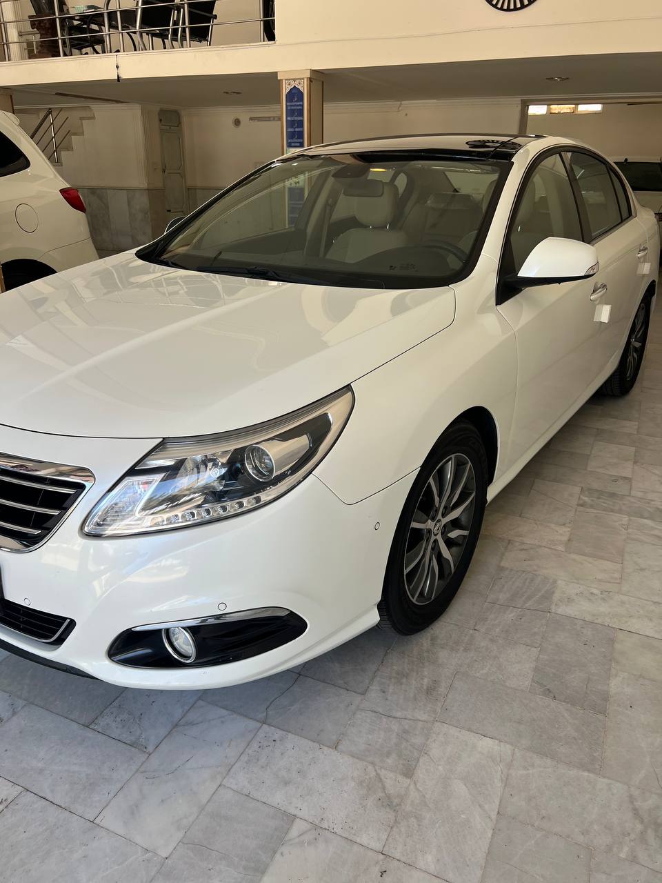 رنو سفران سفید ۲۰۱۵ کارشناسی شده